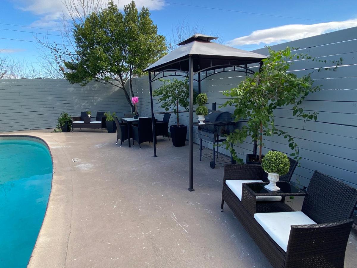 Stratus Suites Boutique Hotel Killeen Buitenkant foto